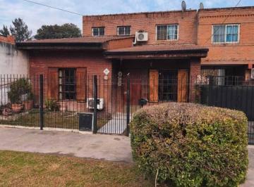 Casa · 140m² · 7 Ambientes · 2 Cocheras · Venta - Casa y Departamento - Garin