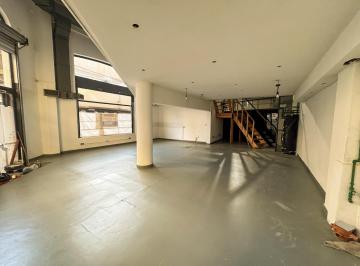 Local comercial · 110m² · 2 Ambientes · Alquiler Local Comercial. Corrientes y Santa Fe.