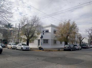 Casa · 120m² · 5 Ambientes · 1 Cochera · Casa en Alquiler de 5 Ambientes en La Plata