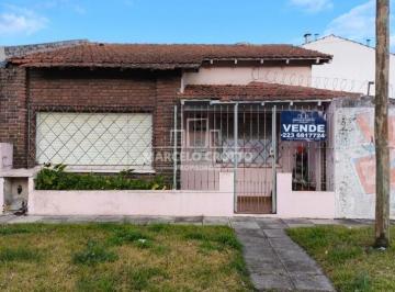 Casa · 68m² · 3 Ambientes · Venta de Casa 3 Ambientes a Reciclar Barrio El Progreso