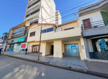 Casa · Alquiler Comercial | Local en Calle Salta - Centro