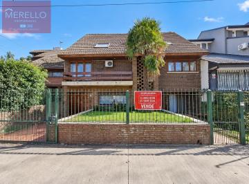 Casa · 335m² · 7 Ambientes · 2 Cocheras · Casa en Venta 4 Dorm. Jardin Pileta San Isidro