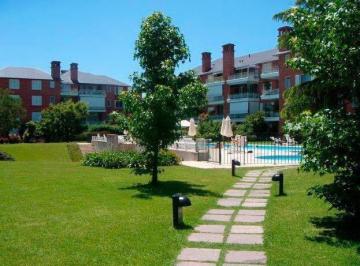 Departamento · 72m² · 3 Ambientes · 1 Cochera · Excelente Departamento 2 Dorm. en Jardines de San Isidro