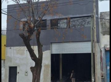 Bodega-Galpón , Almirante Brown · Galpon de 200 m² en Alquiler en Burzaco