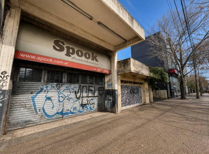 Local comercial · 378m² · 4 Dormitorios