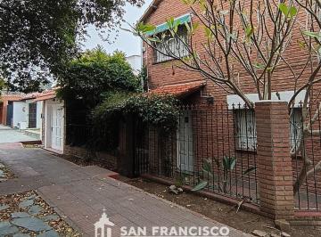 Casa · 300m² · 8 Ambientes · 1 Cochera · Casa en Venta - Los Mandarinos Al 90, Tres Cerritos