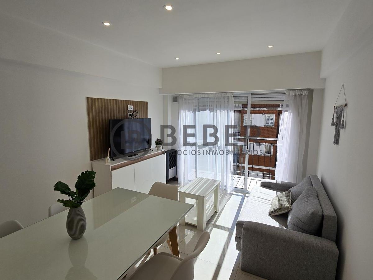 Depto 3 amb, 58m² amoblado con balcón corrido — Plaza Colón