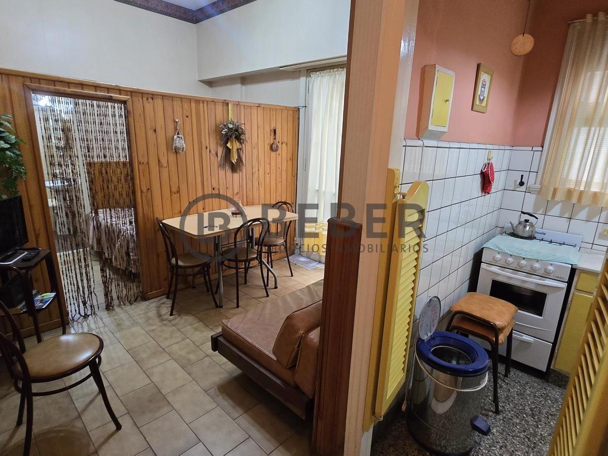 Depto 1 amb, 26m² en planta baja con patio — Centro