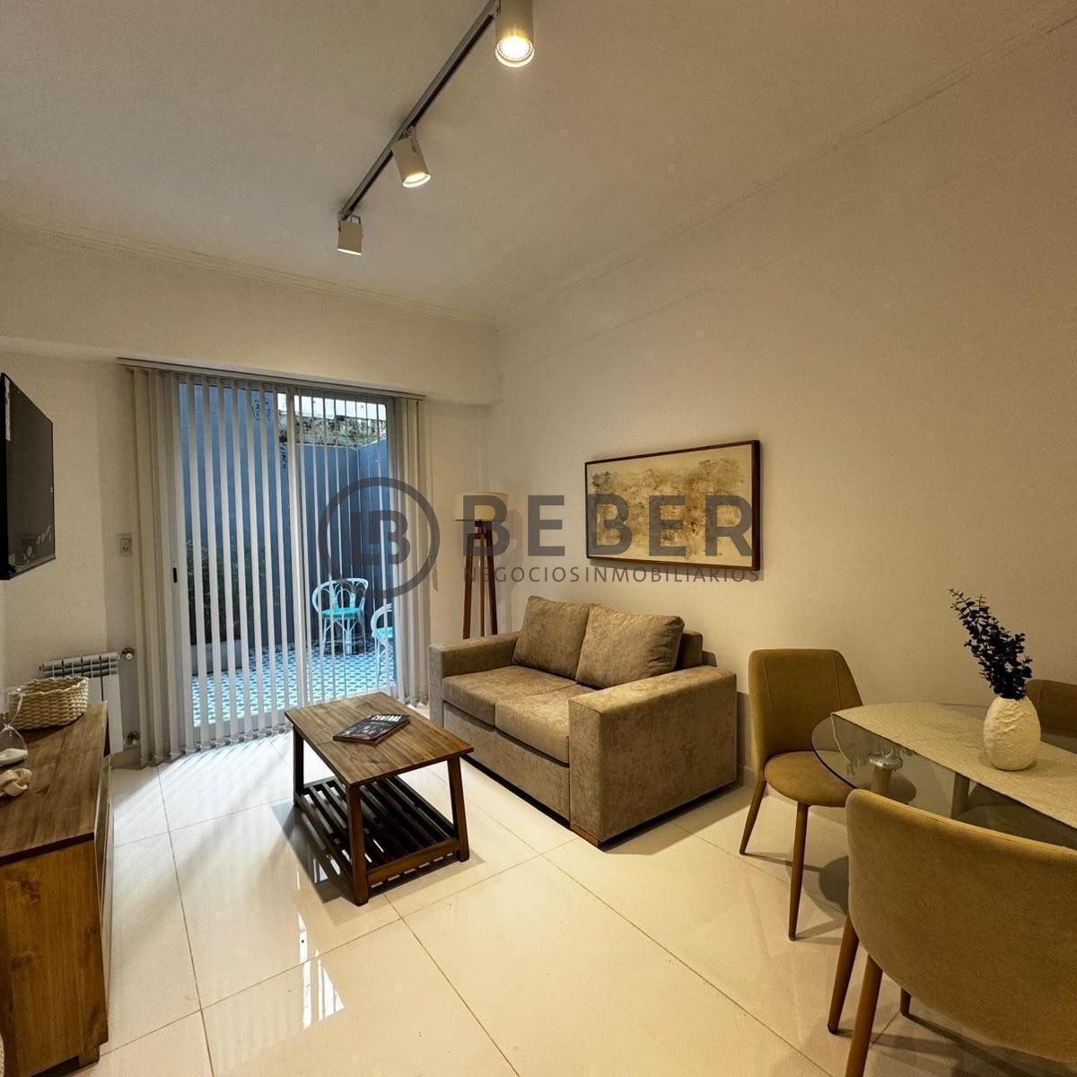 Depto 3 amb, 55m² reciclado con 2 patios — Güemes