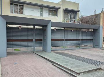 Departamento de 3 ambientes, Ciudad de Mendoza · Venta Dúplex con Jardín y Cochera