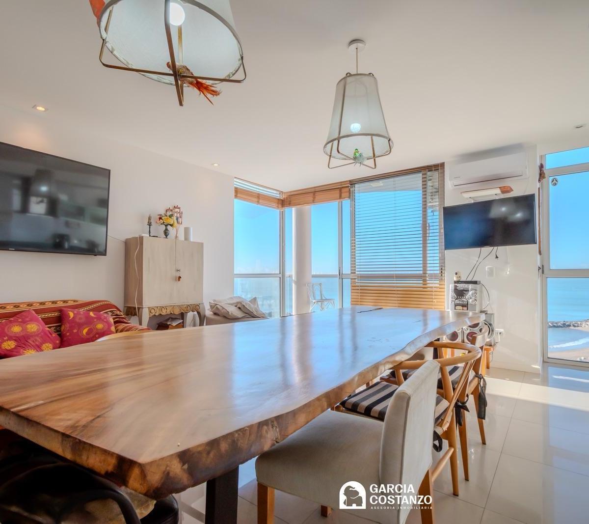 Semipiso 3 amb, 84m² con cochera y ascensor — La Perla Sur
