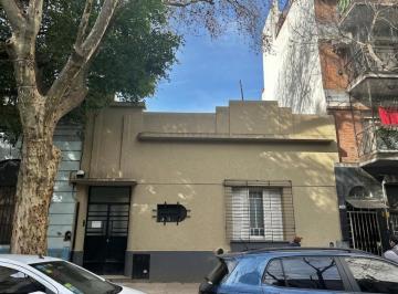 PH · 53m² · 2 Ambientes · Venta Renovado PH de 2 Ambientes con Patio Propio en Paternal. Apto Profesional y Crédito.