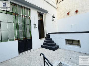 Departamento · 212m² · 8 Ambientes · 1 Cochera · Venta PH 8 Ambientes Terraza Patio Parque Chacabuco