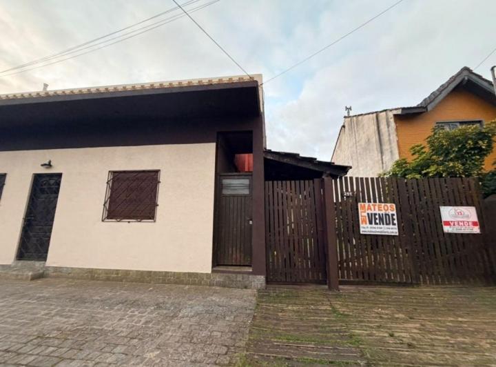 Casa · 40m² · 3 Ambientes · 1 Cochera