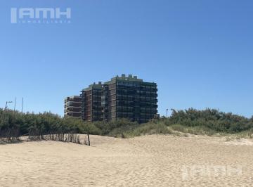 Departamento · 63m² · 3 Ambientes · 1 Cochera · Departamento en Venta Frente Al Mar Pinamar 3 Ambientes
