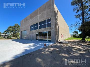 Bodega-Galpón · 900m² · Galpón en Venta Ostende Pinamar 900 m²