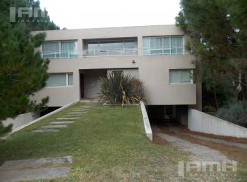 Casa · 140m² · 5 Ambientes · 2 Cocheras · Casa en Costa Esmeralda - Residencial II