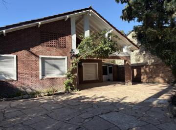 Casa · 270m² · 6 Ambientes · 6 Cocheras · Casa en Venta en San Isidro
