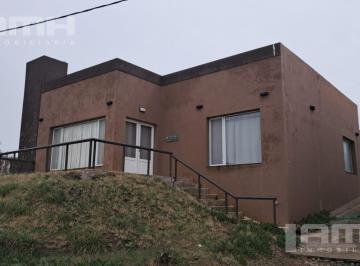 Casa · 96m² · 2 Dormitorios · 1 Cochera · Casa en Tres Arroyos