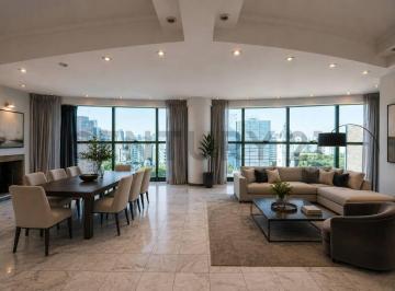 Departamento · 120m² · 5 Ambientes · 1 Cochera · Piso de Categoría a La Venta, con 3 Dorm., Cochera y Baulera