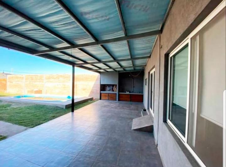 Casa · 80m² · 2 Ambientes · 1 Cochera