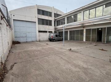 Bodega-Galpón de 9 ambientes, Dorrego · Galpón en Alquiler — 1.700 m², Zona Comercial Dorrego. Ideal Logística y Producción