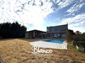 Casa · 280m² · 5 Ambientes · 2 Cocheras · Casa en Venta en San Sebastian, Área 5, Escobar, G. B. a. Zona Norte