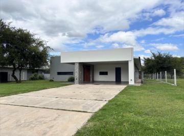 Casa · 240m² · 3 Dormitorios · 2 Cocheras · Casa 3 Dorm. en Country La Arbolada Hollywood