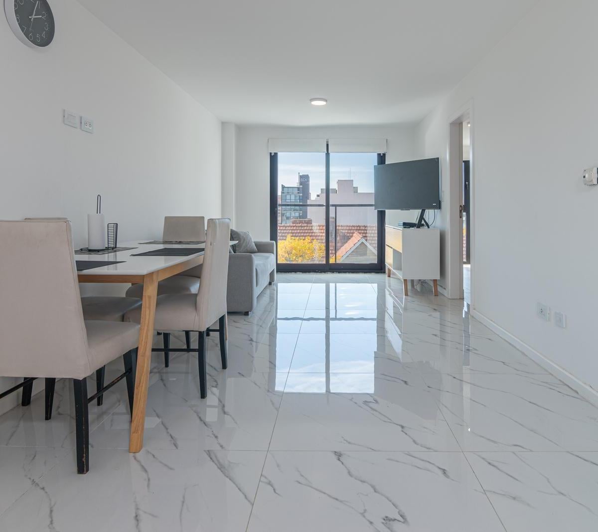venta! departamento 2 amb con cochera cubierta y baulera — Chauvín