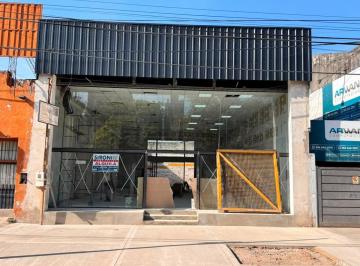Local comercial · 200m² · Locales - a La Calle - Microcentro, Resistencia