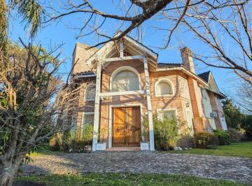Casa · 808m² · 6 Ambientes · 2 Cocheras · Venta Casa en Talar del Lago 1