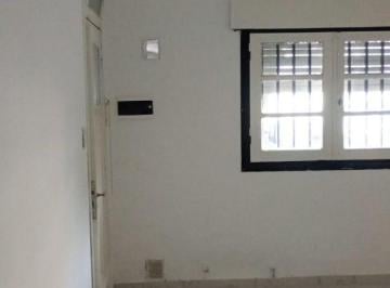 Casa de 4 ambientes, Córdoba · Casa en Alta Córdoba 2 Dorm. y Patio!