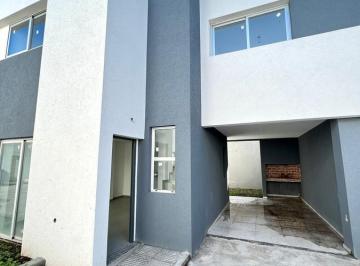 Casa · 75m² · 3 Ambientes · 1 Cochera · PH 3 Ambientes en Alquiler en Ituzaingó