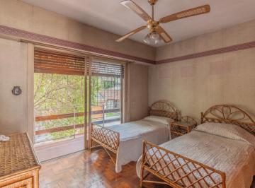 Casa · 115m² · 4 Ambientes · 1 Cochera · Venta Casa 4 Ambientes con Garage y Patio Ramos Mejía Apto Credito