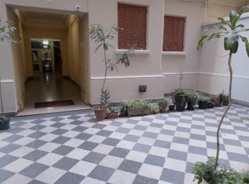 Departamento · 69m² · 3 Ambientes · Departamento/oficina en Venta de 3 Ambientes con Cercanía a Subte y Obelisco