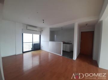 Departamento · 100m² · 4 Ambientes · Muy Amplio 4 Amb con Patio Terraza