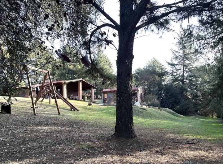 Casa · 200m² · 5 Ambientes · 2 Cocheras