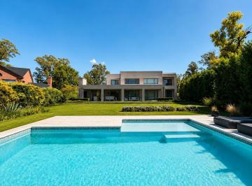 Casa · 1314m² · 4 Dormitorios · Casa en Kentucky