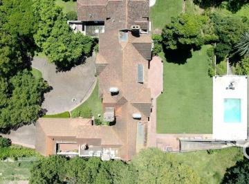 Casa · 1350m² · 10 Ambientes · 4 Cocheras · Venta Casa - 10 Ambientes - Vista Al Río - Beccar - San Isidro