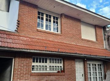 PH · 120m² · 4 Ambientes · 1 Cochera · Venta Chalet en PH - 4 Ambientes - Zona San Cayetano - Apto Crédito / Inversión