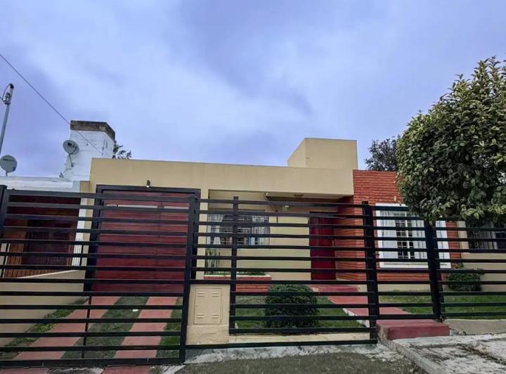 Casa · 130m² · 5 Ambientes · 1 Cochera