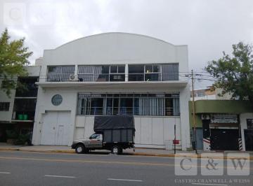 Bodega-Galpón · 950m² · Deposito/galpón en Venta Sobre Importante Av, Pompeya.