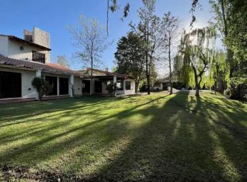 Casa de 8 ambientes, Luján de Cuyo · Casa Venta 5 Dorm. Chacras de Coria Callejon Privado Seguridad