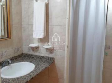 Departamento · 83m² · 4 Ambientes · Departamento en Venta en Balvanera con Distribución Funcional y Conectividad Urbana
