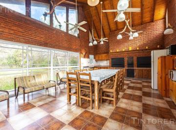 Casa · 150m² · 4 Ambientes · 2 Cocheras · Casa 4amb Pileta Lote 2 Mil m Barrio Las Lomadas Cardeales