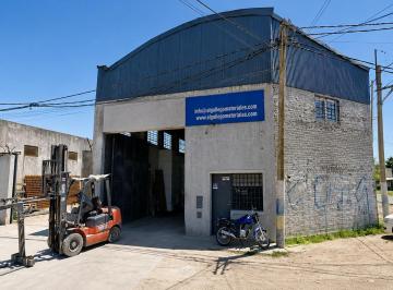 Bodega-Galpón · 300m² · 3 Ambientes · Galpón en Barrio Industrial