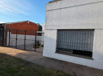 Casa · 88m² · 4 Ambientes · 2 Cocheras · Casa en Los Hornos