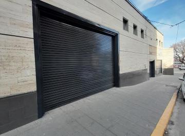 Local comercial · 330m² · Importante Local + Galpon en Alquiler a m del Centro
