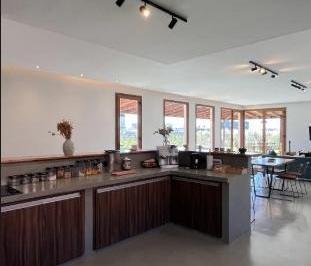 Casa · 210m² · 5 Ambientes · 2 Cocheras · Venta Casa en San Sebastian Area 6 5 Ambientes