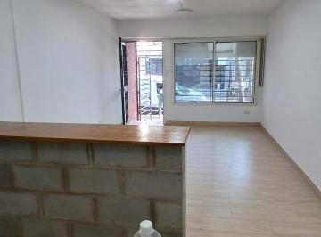 Casa · 27m² · 1 Ambiente · Excelente PH a La Calle en Alquiler